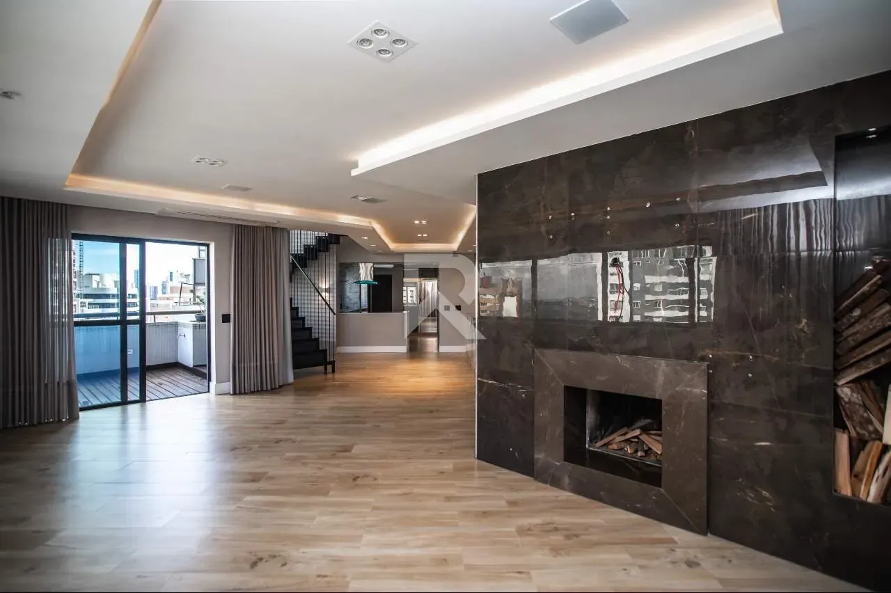 Apartment with 4 bedrooms, 3 en-suites and 463 m² — photo 4