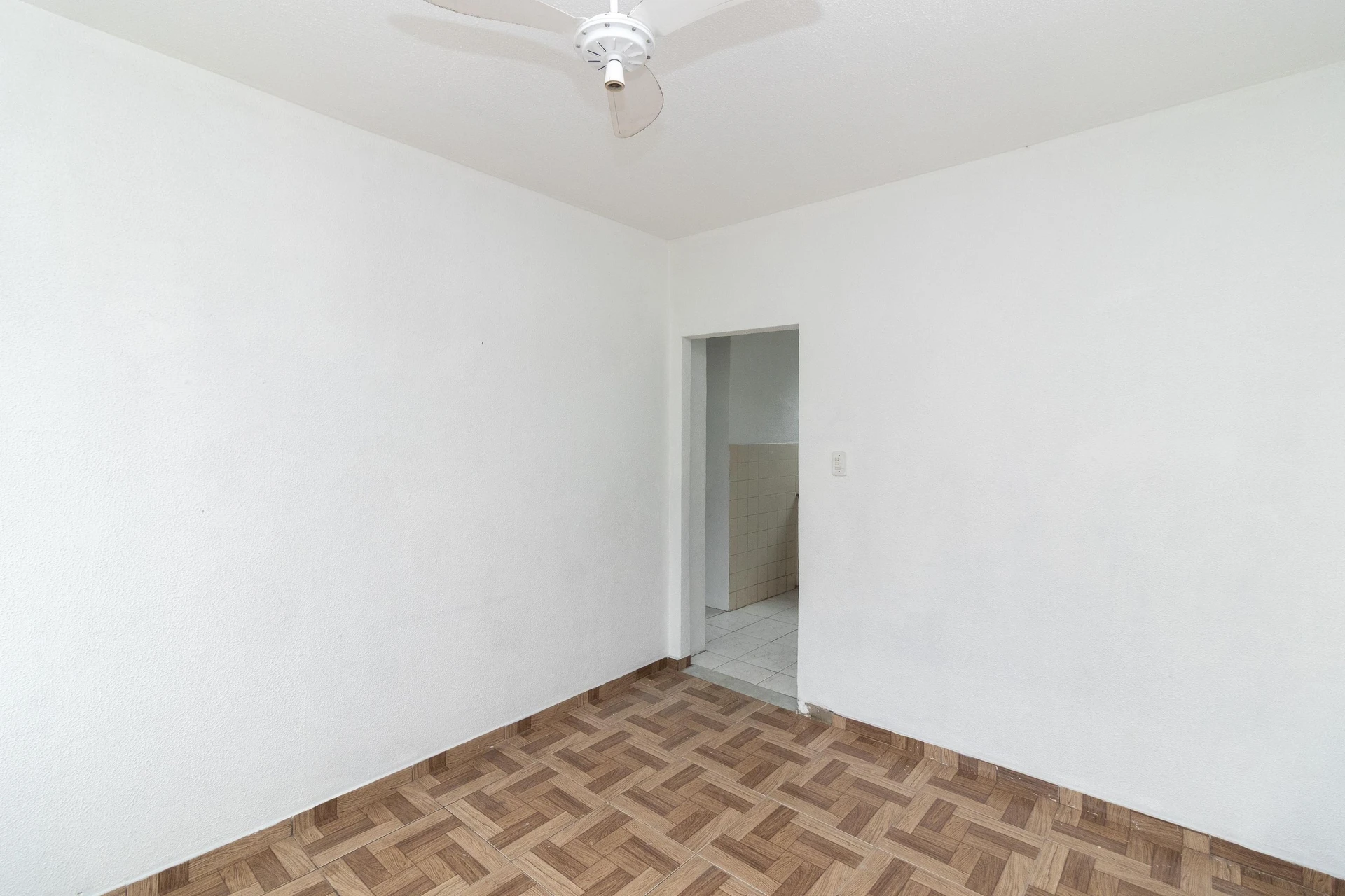House with 2 bedrooms, 1 bathroom and 1 parking spot — photo 7