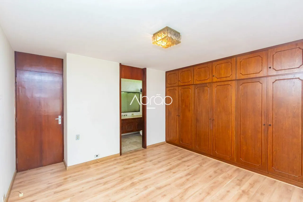 House with 4 bedrooms, 5 bathrooms and 319 m² — photo 7