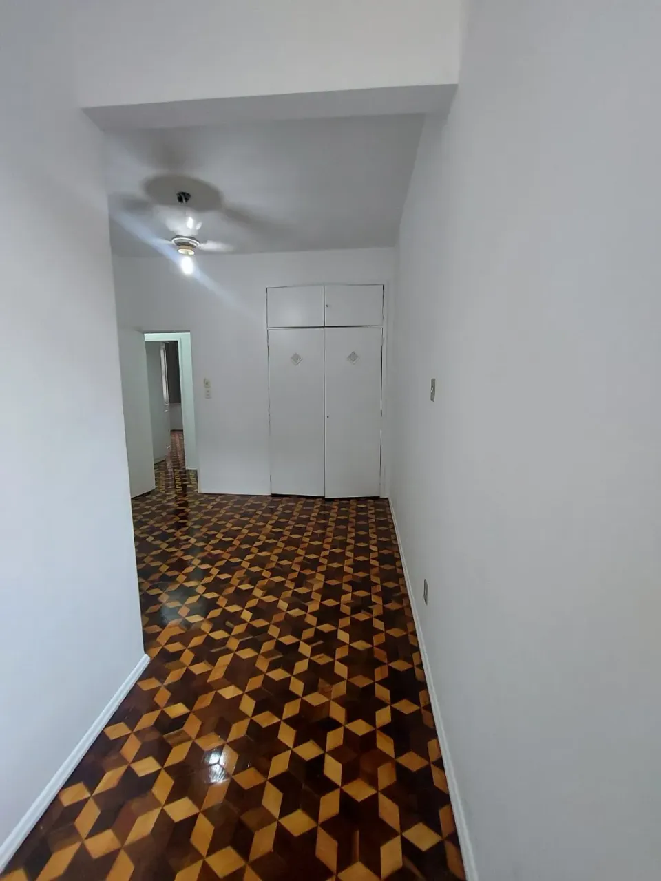 3-bedroom apartment with built-in wardrobes — photo 13