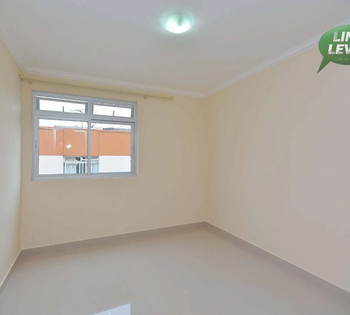 Apartamento de 3 quartos com máquina de lavar, Bacacheri — photo 9