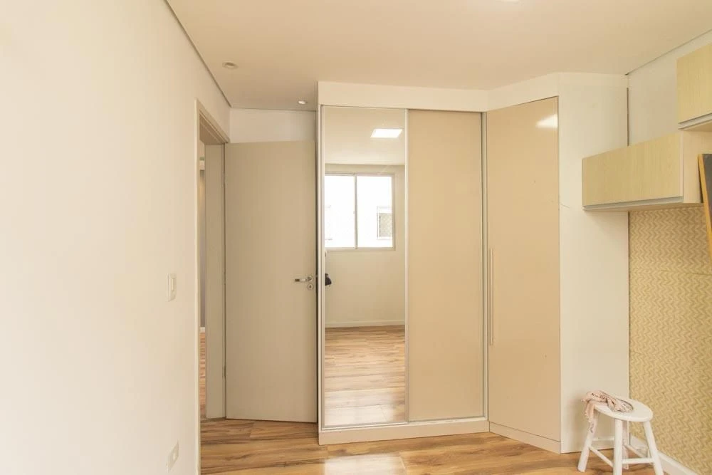 Apartment with 2 bedrooms, 1 en-suite and an open kitchen — photo 3