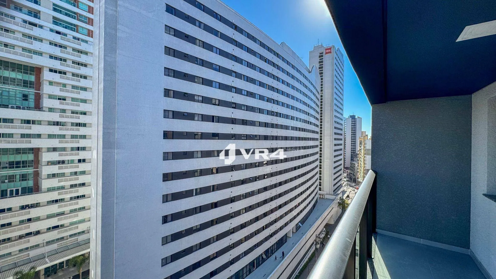 Мебльована студія з 1 спальнею та 29 м² — photo 7