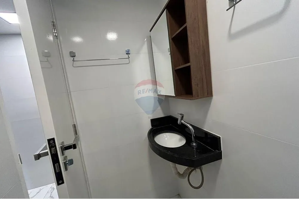 Furnished apartment, 132 m², with a glass-enclosed balcony — photo 61