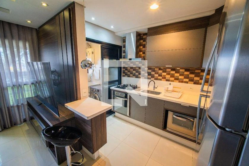 Furnished apartment, 65 m², with a glass-enclosed balcony — photo 8