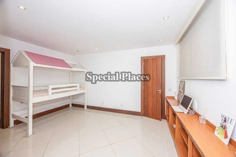 Furnished house with 5 bedrooms and 5 bathrooms plus balcony — photo 21