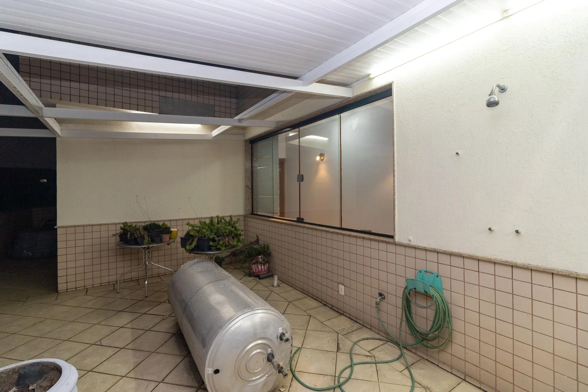 4-bedroom apartment with 2 en-suite bathrooms and garden — photo 64