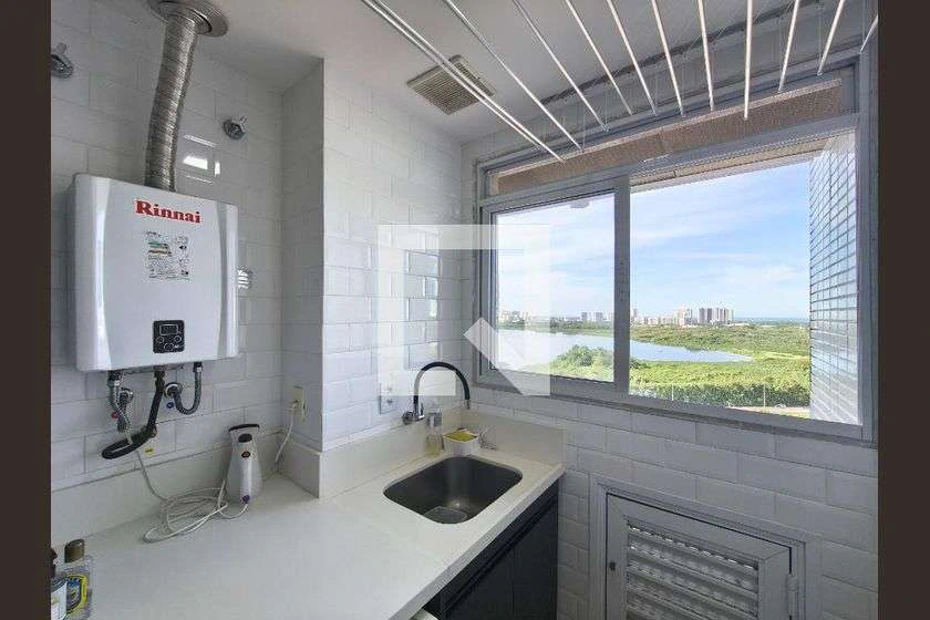 2-bedroom apartment with 1 en-suite and open-plan kitchen — photo 13
