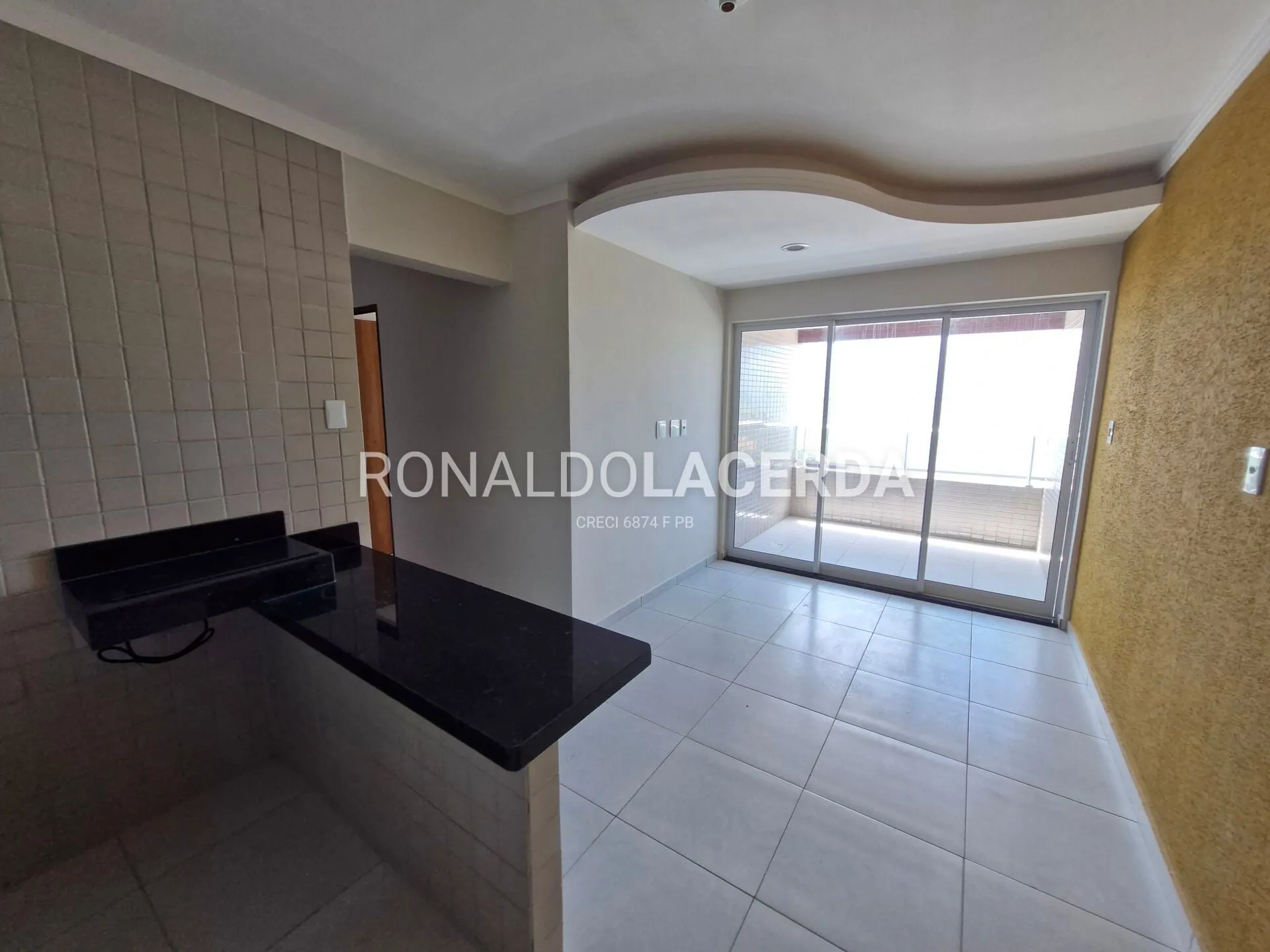 61 m² apartment with 2 bedrooms and a suite — photo 2