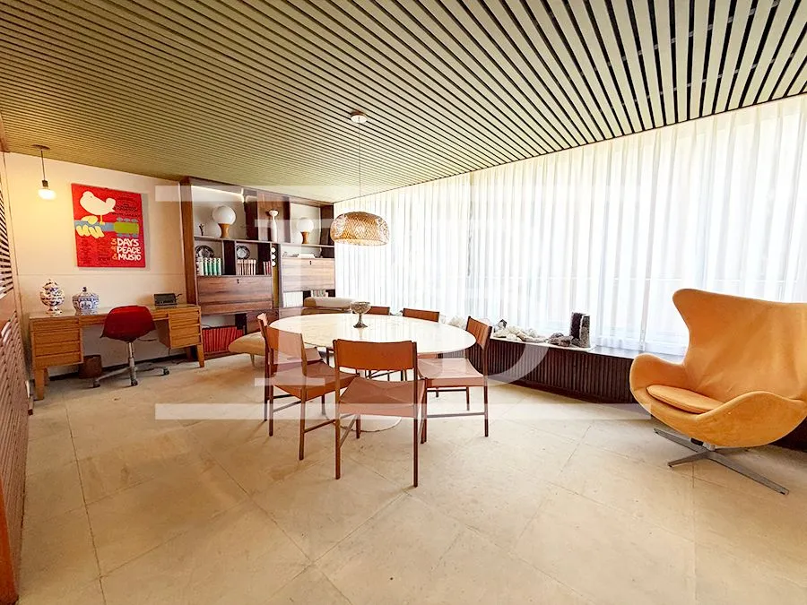 310 m² apartment with floor-to-ceiling windows and a bathtub — photo 16
