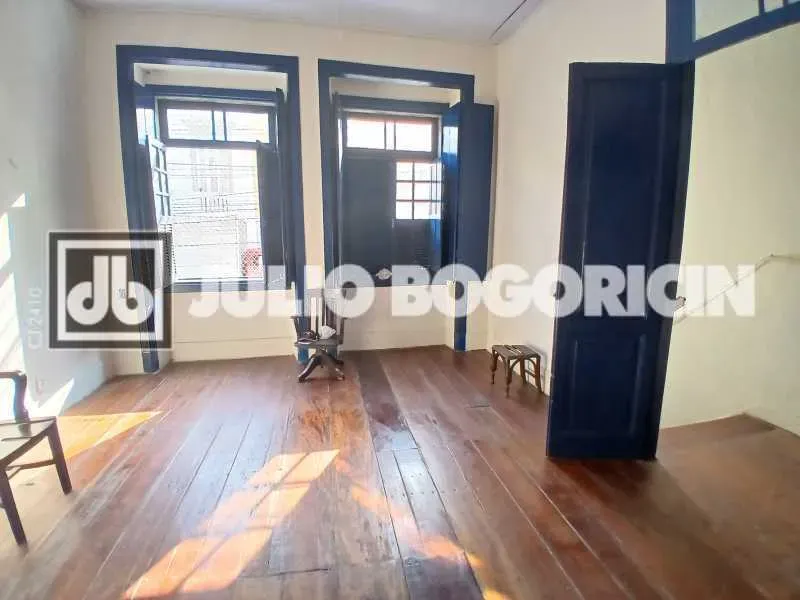 Apartment with 5 bedrooms and a terrace — photo 6
