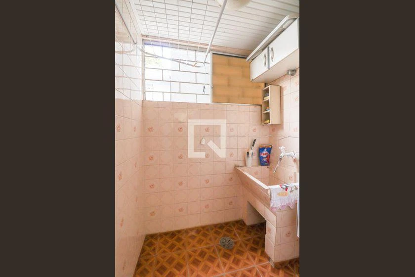 2-bedroom apartment with a washing machine in Curitiba — photo 43
