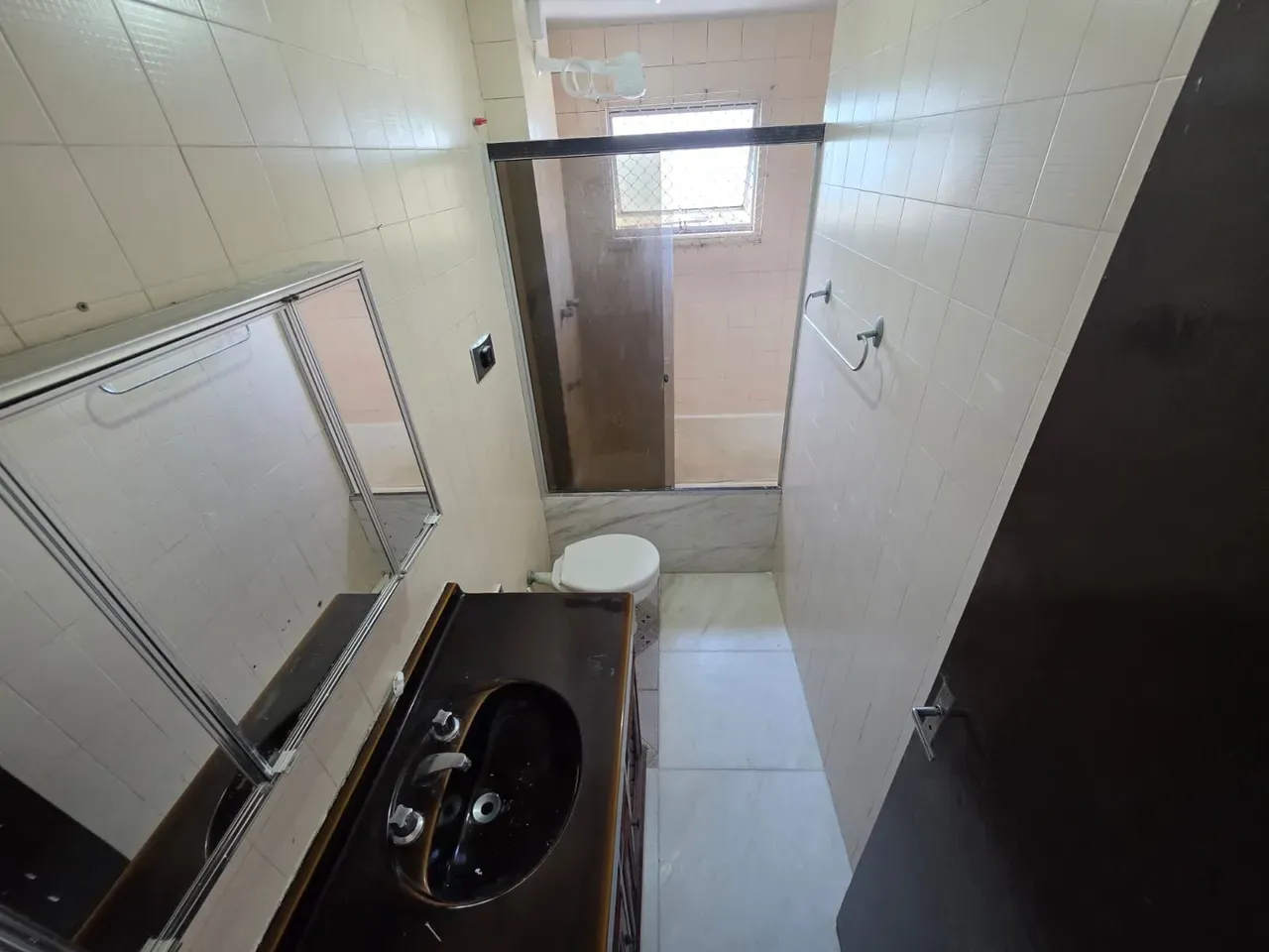 2-bedroom apartment with a mountain view — photo 11
