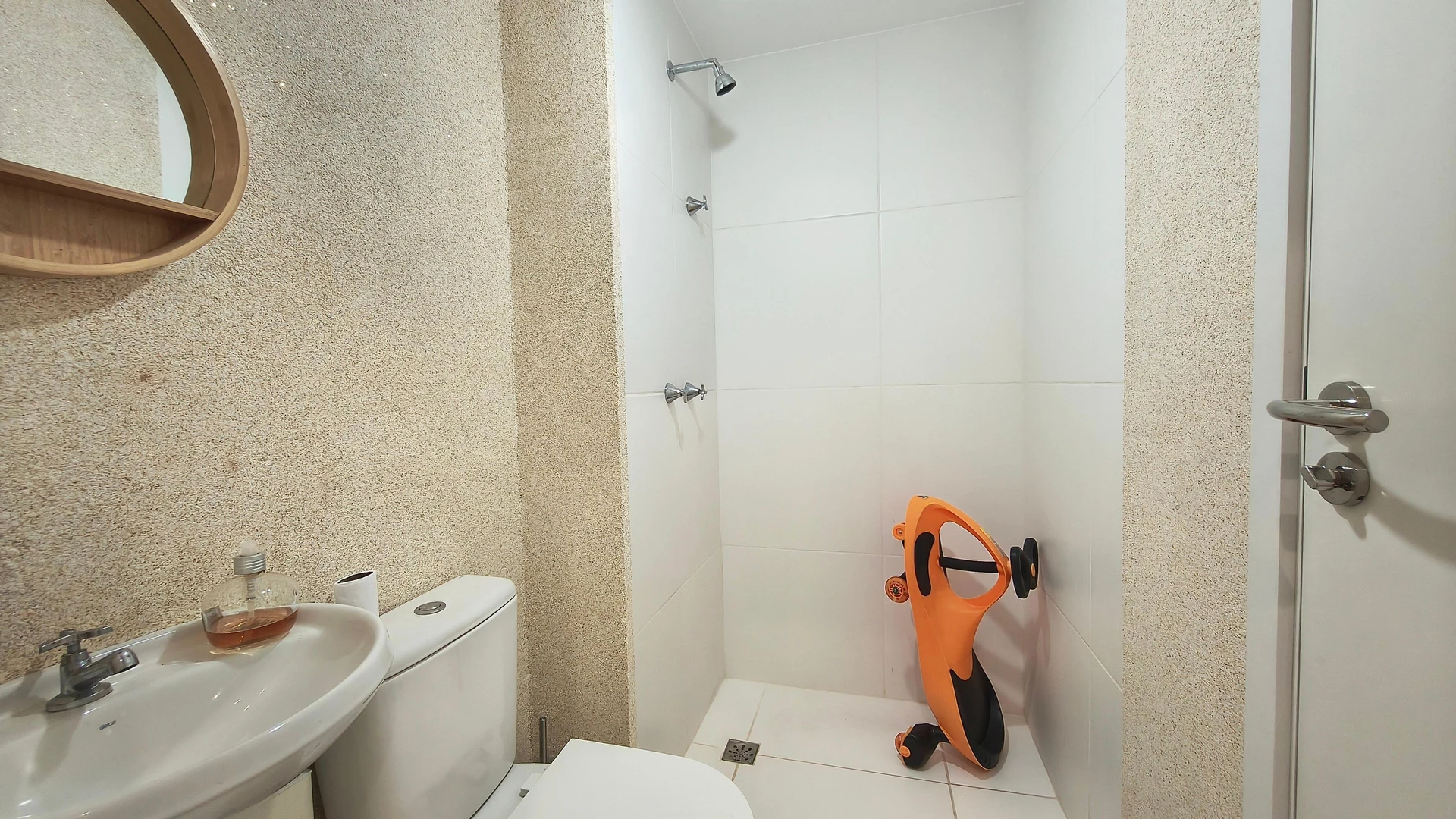 3-bedroom apartment in a building with a sauna — photo 34