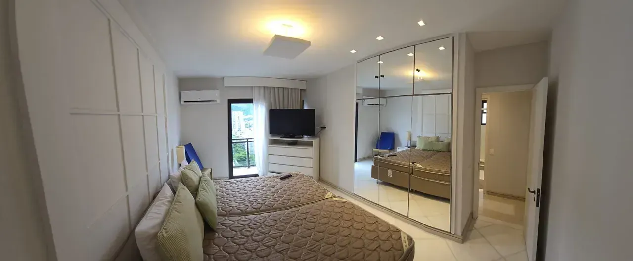 Furnished 2-bedroom apartment with open-plan kitchen — photo 14