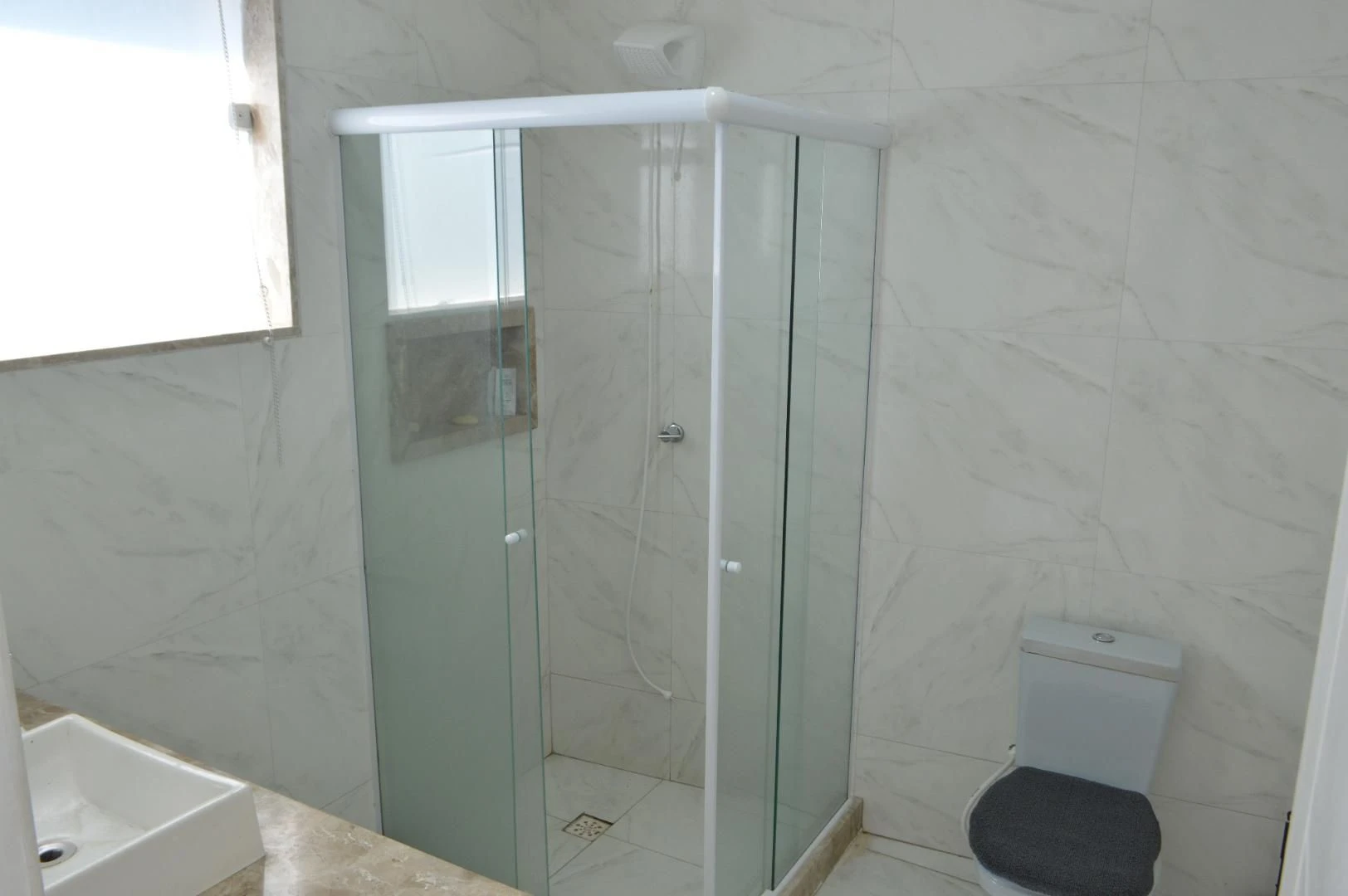 Ванна та 3 спальні: будинок 390 м² — photo 49