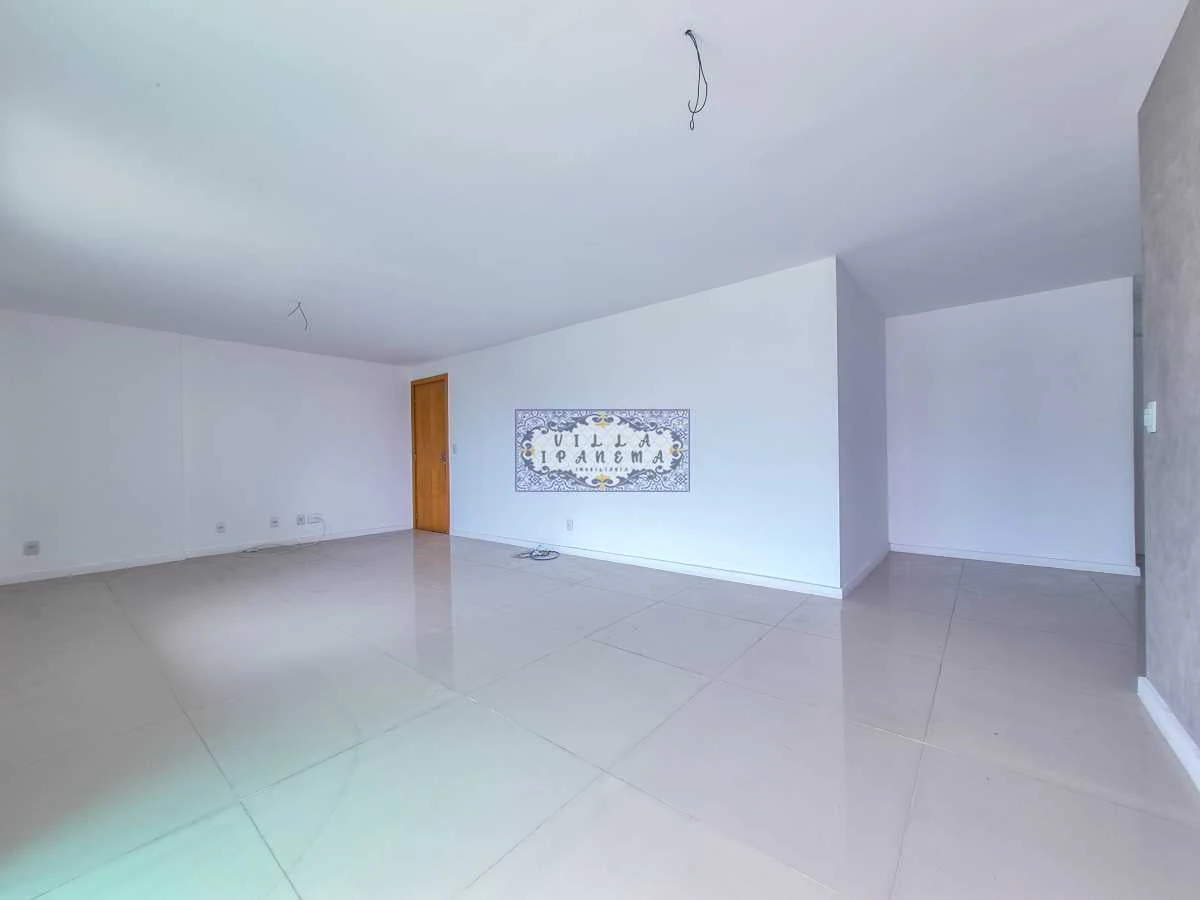 Apartment, 381 m², with a water view — photo 22