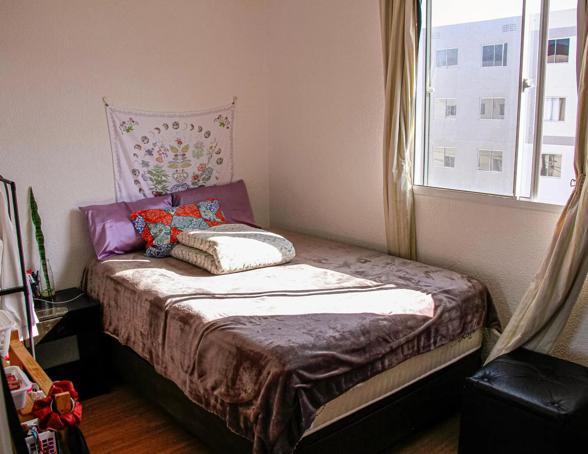Furnished 2-bedroom apartment with a separate kitchen — photo 4