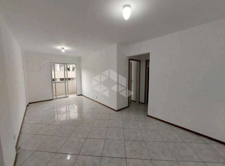 Квартира с 2 спальнями, балконом и 55 м²