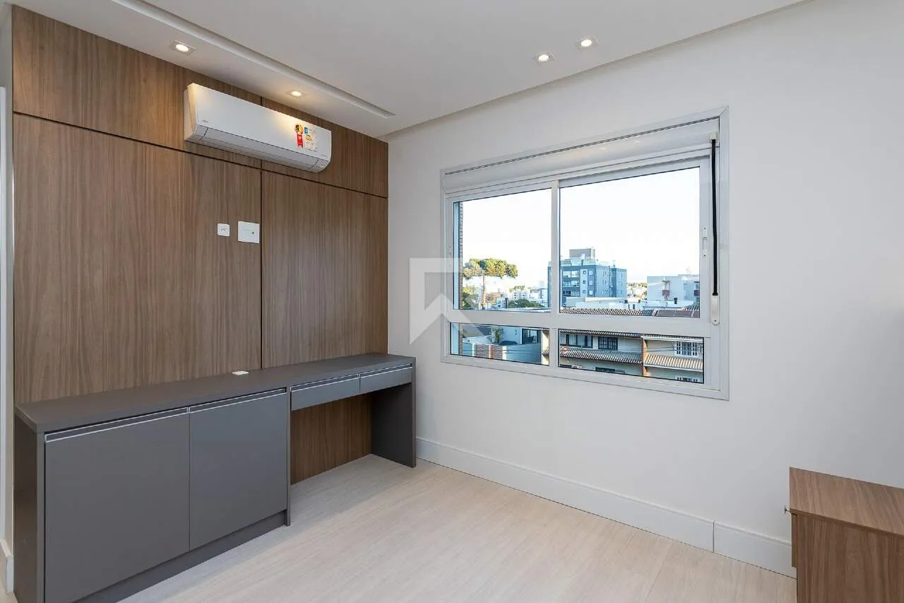 159 m² apartment with 4 bedrooms and a glassed-in balcony — photo 51