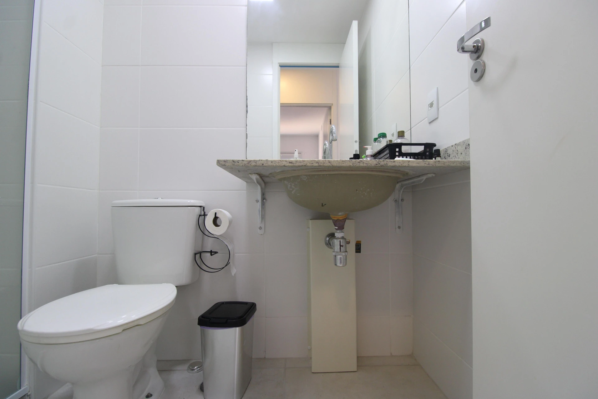 Apartamento mobiliado com 2 quartos e varanda — photo 5