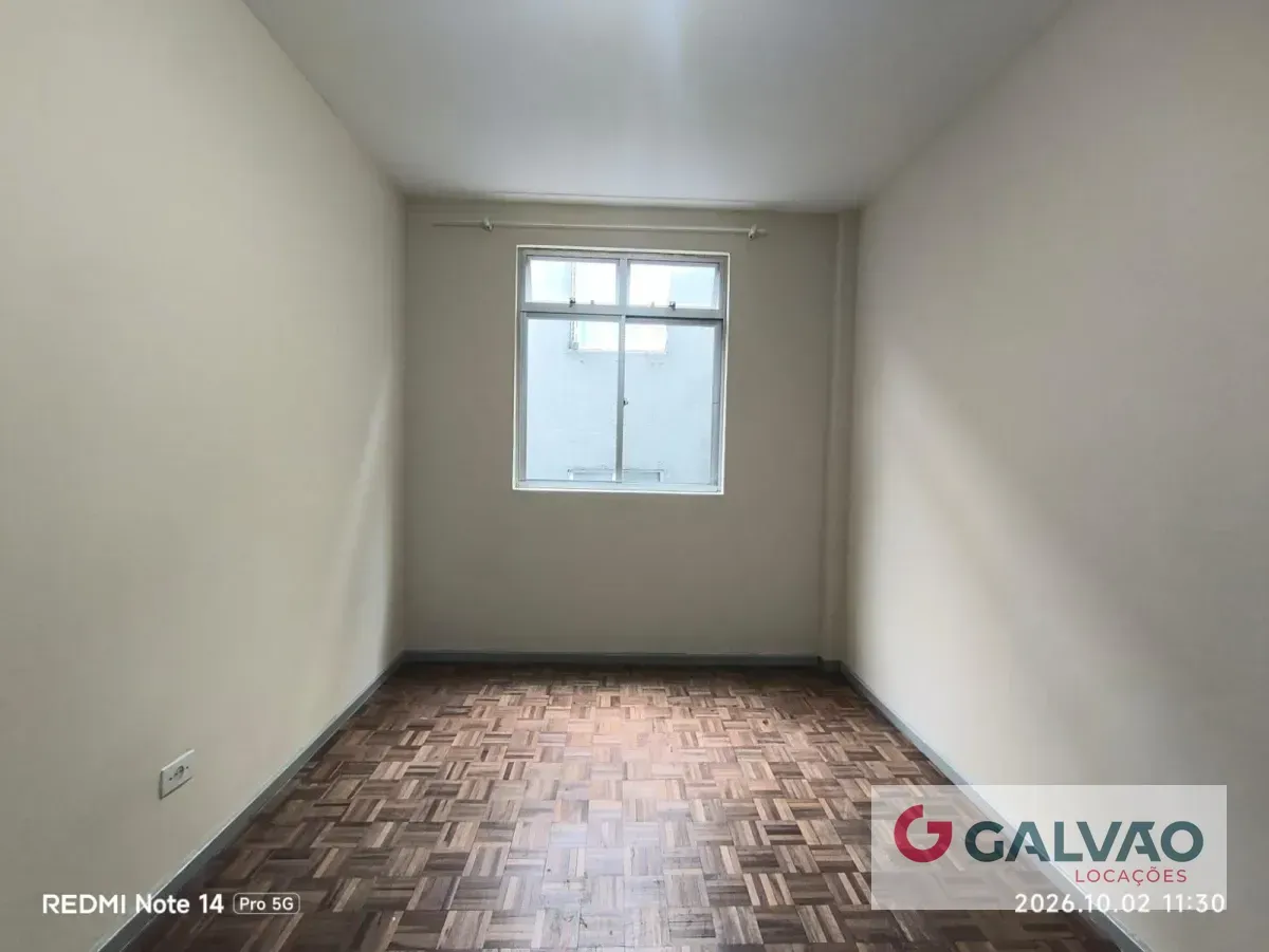 Apartment on the 3rd floor with wood or laminate floors — photo 5