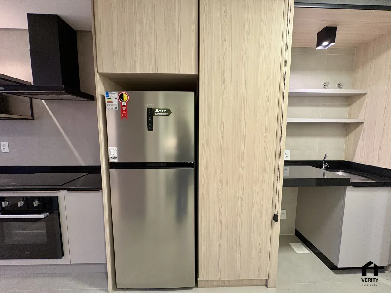 Furnished studio with an open-plan kitchen and A/C — photo 8