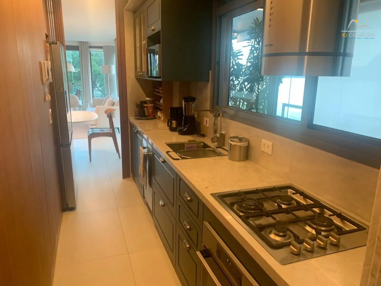 2-bedroom apartment with 3 bathrooms and 2 parking spaces — photo 4