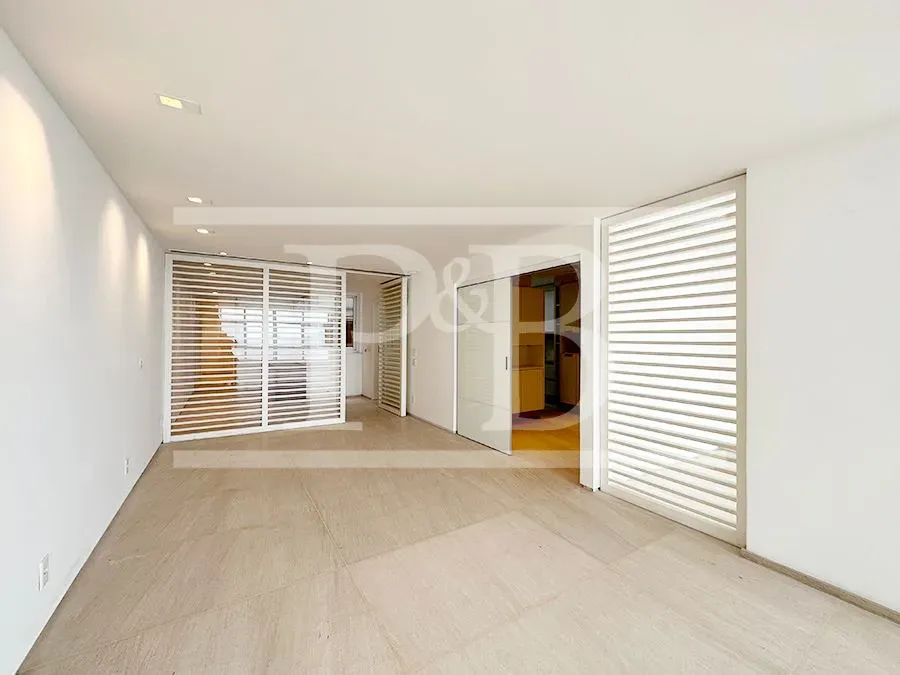 3-bedroom rental apartment with 3 bathrooms and 263 m² — photo 18