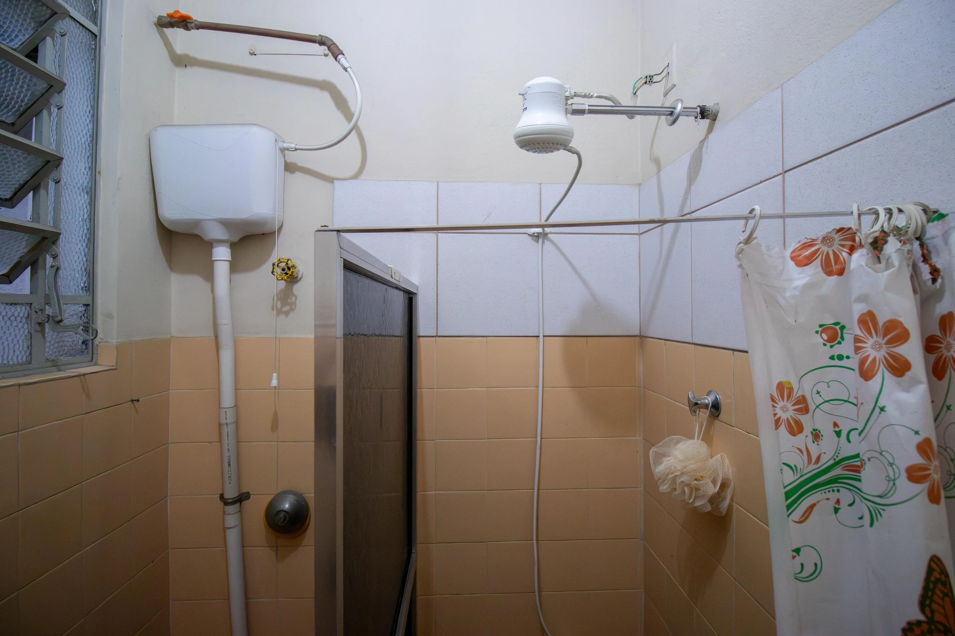 2-bedroom apartment with 1 bathroom and no parking — photo 10