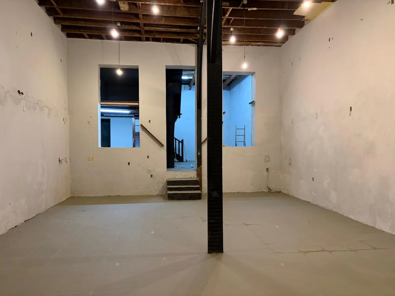 Unfurnished 326 m² house with 2 bedrooms and 2 bathrooms — photo 15