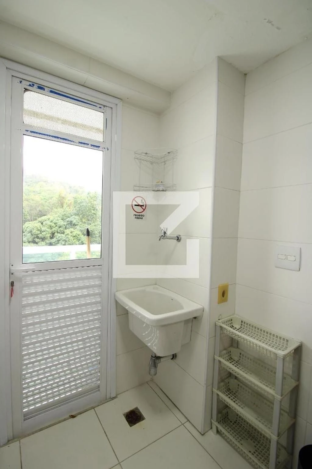 1-bedroom apartment with a glassed-in balcony — photo 14