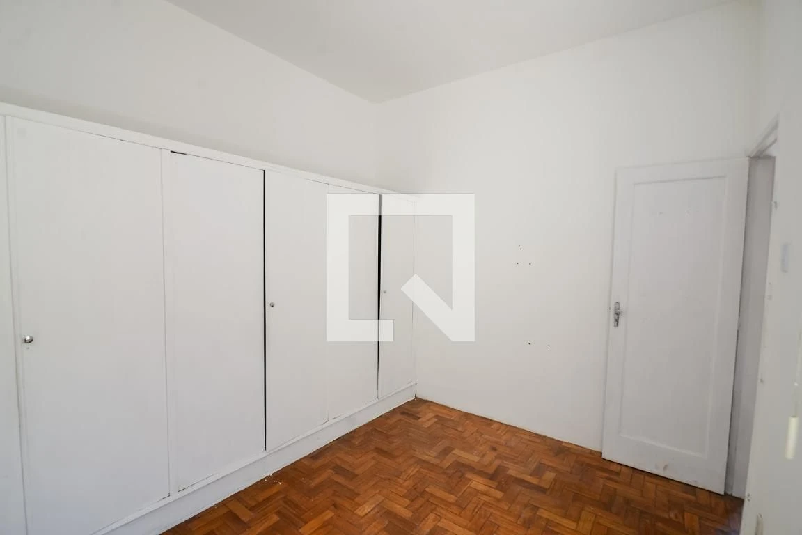 Apartamento com piso de madeira ou laminado, Maracanã — photo 35
