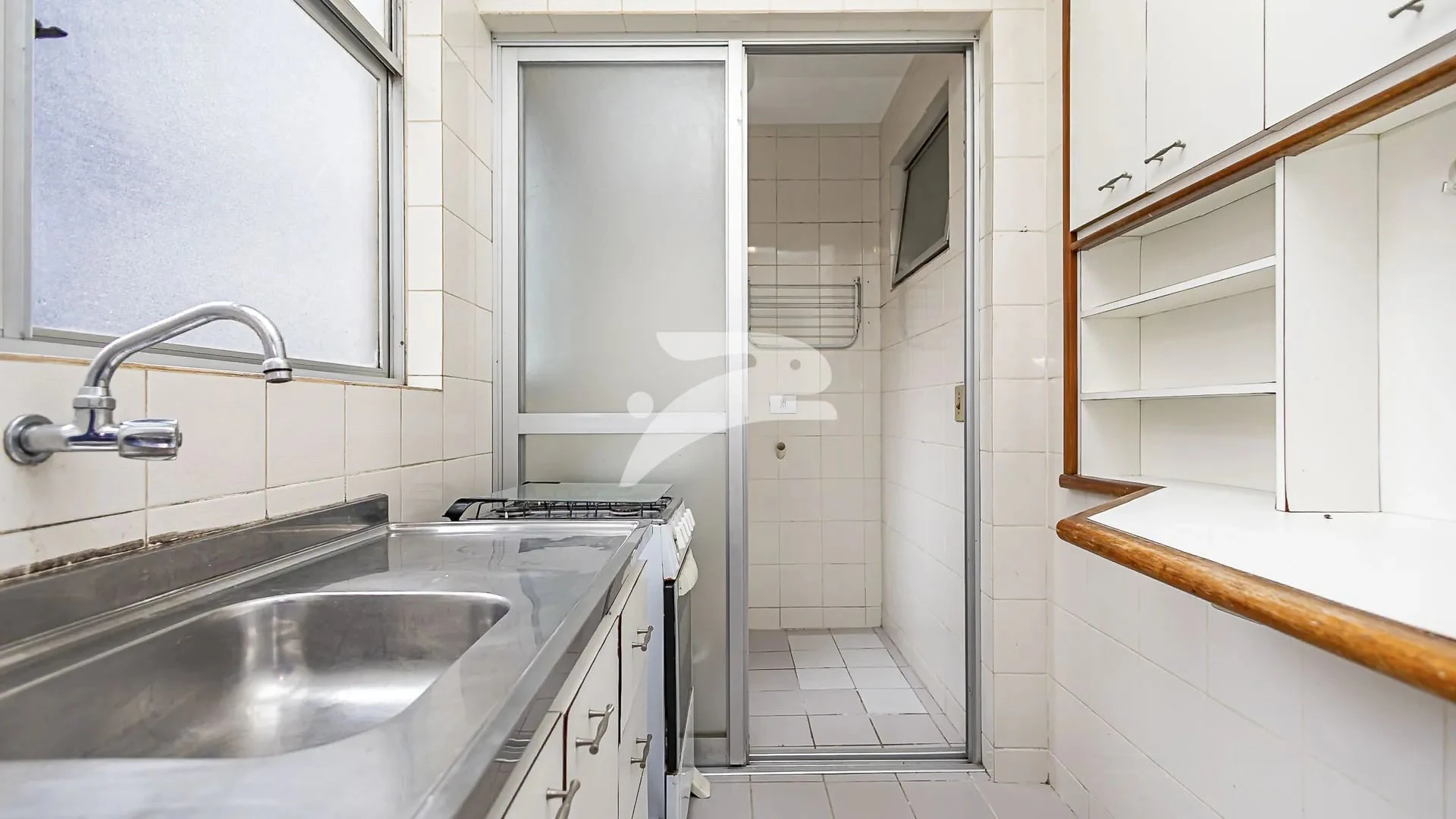 1-bedroom apartment with a balcony, 57 m² on the 11th — photo 2