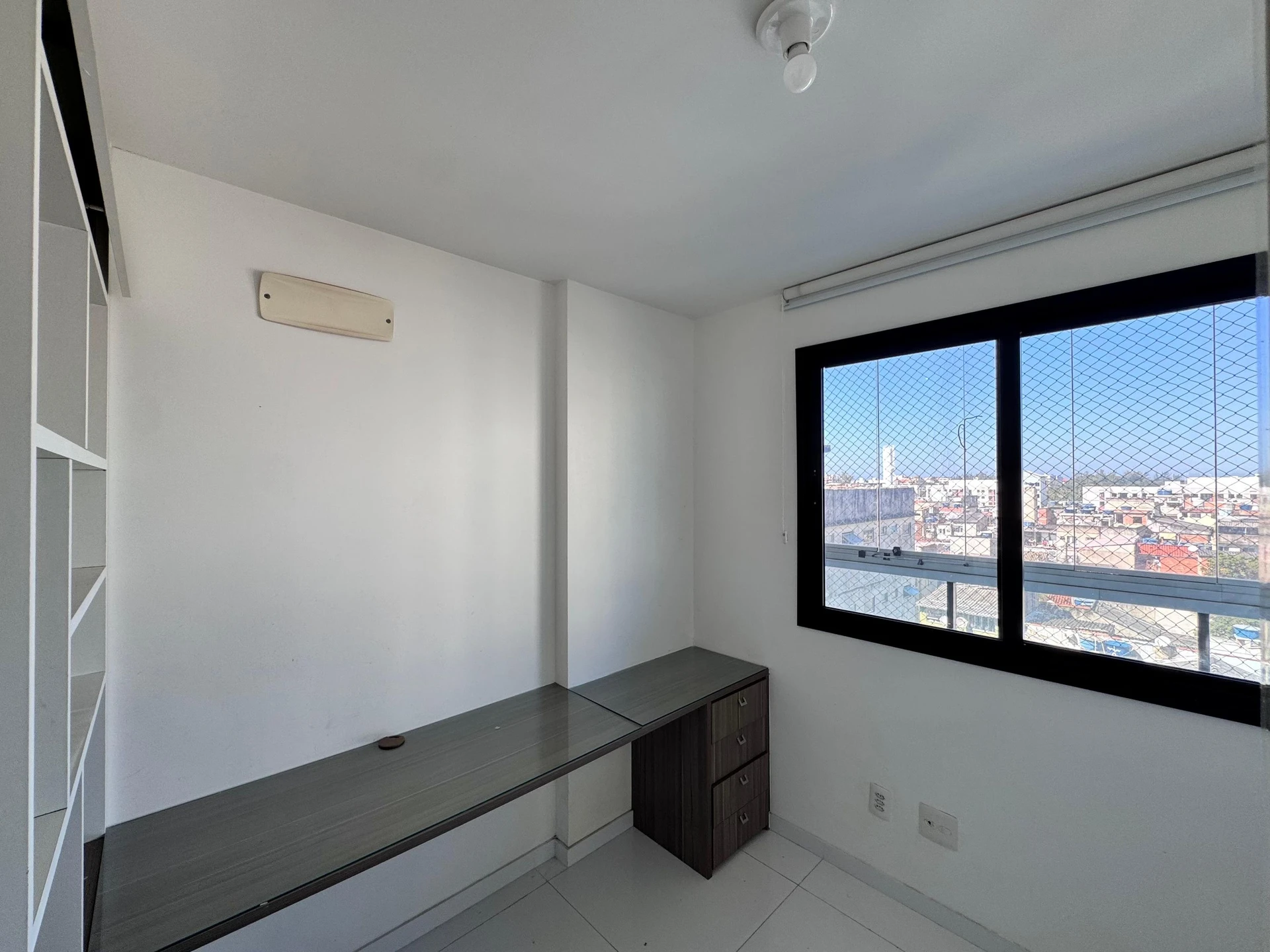 3-bedroom apartment with a grill on the balcony — photo 29