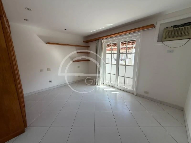 Casa triplex de 242 m² com 3 quartos e 2 vagas — photo 25