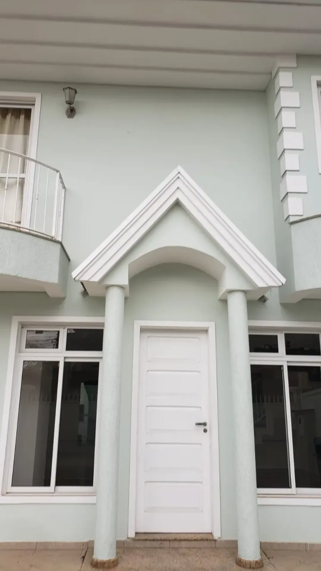 Casa com 4 quartos e 4 banheiros, 250 m² — photo 5