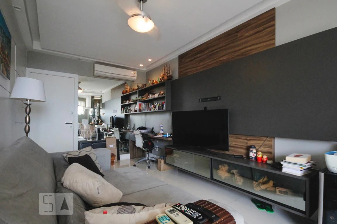 Furnished 1-bedroom apartment with open-plan kitchen — photo 11