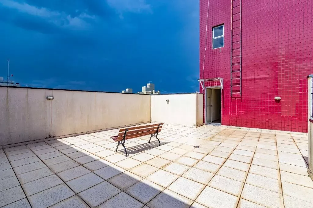 95 m² apartment with 2 bedrooms and 2 bathrooms — photo 40