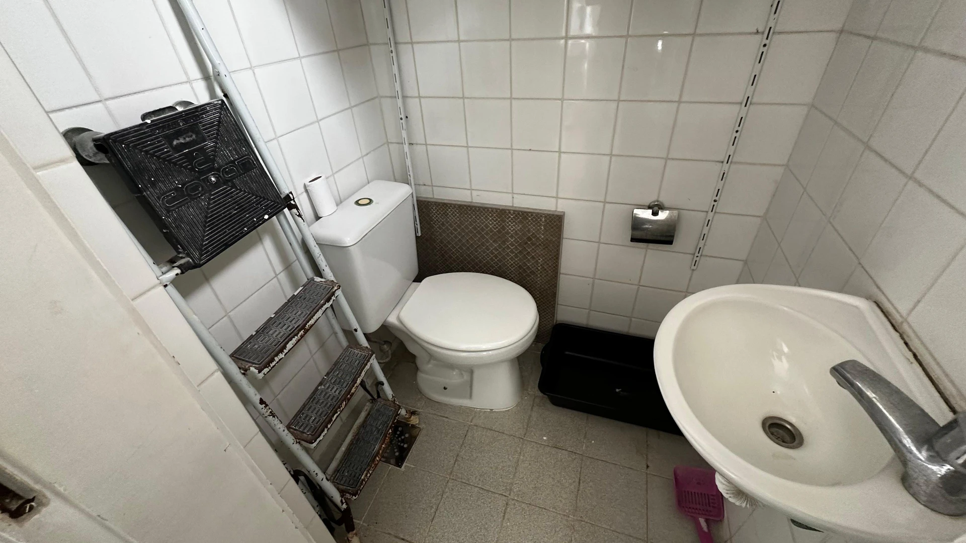Furnished apartment with 2 bedrooms and a balcony — photo 34