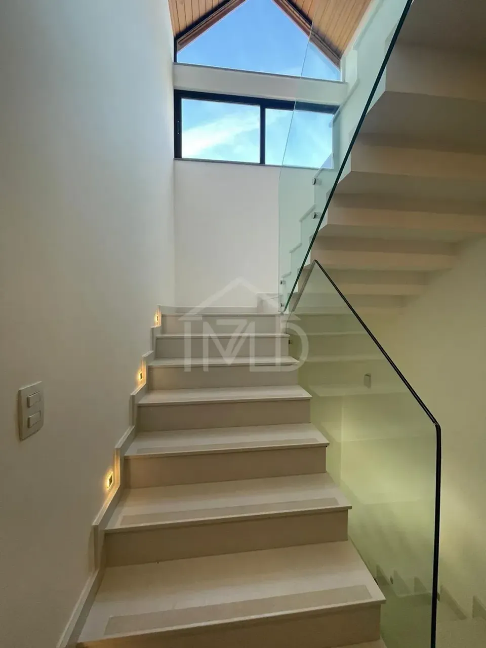 Casa com 5 suítes e cozinha integrada, com 330 m² — photo 4