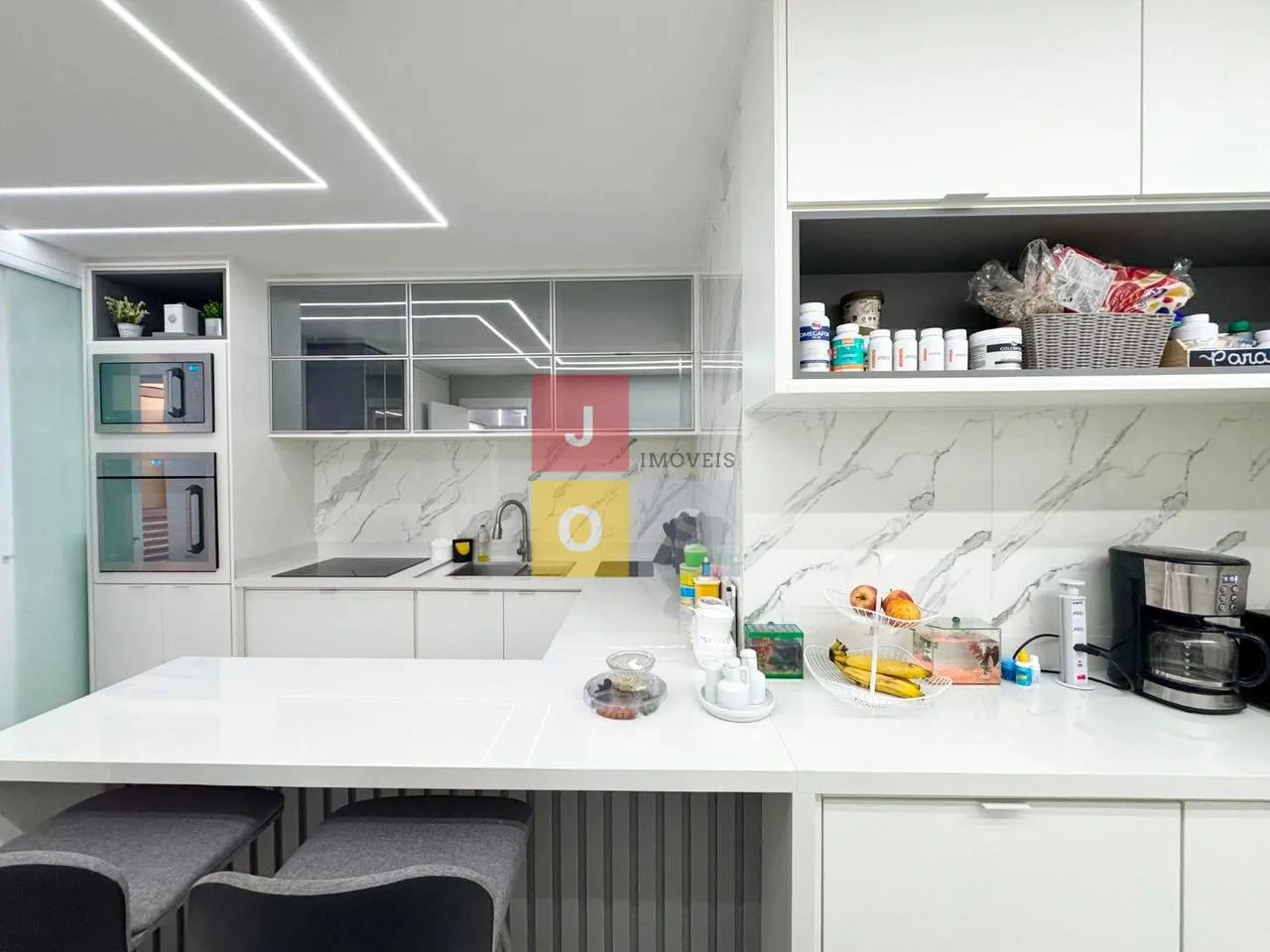 Apartamento mobiliado, 193 m², com janelas do piso ao teto — photo 19