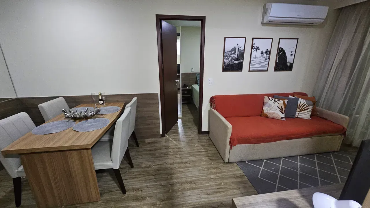 Furnished 1-bedroom apartment with open-plan kitchen — photo 18