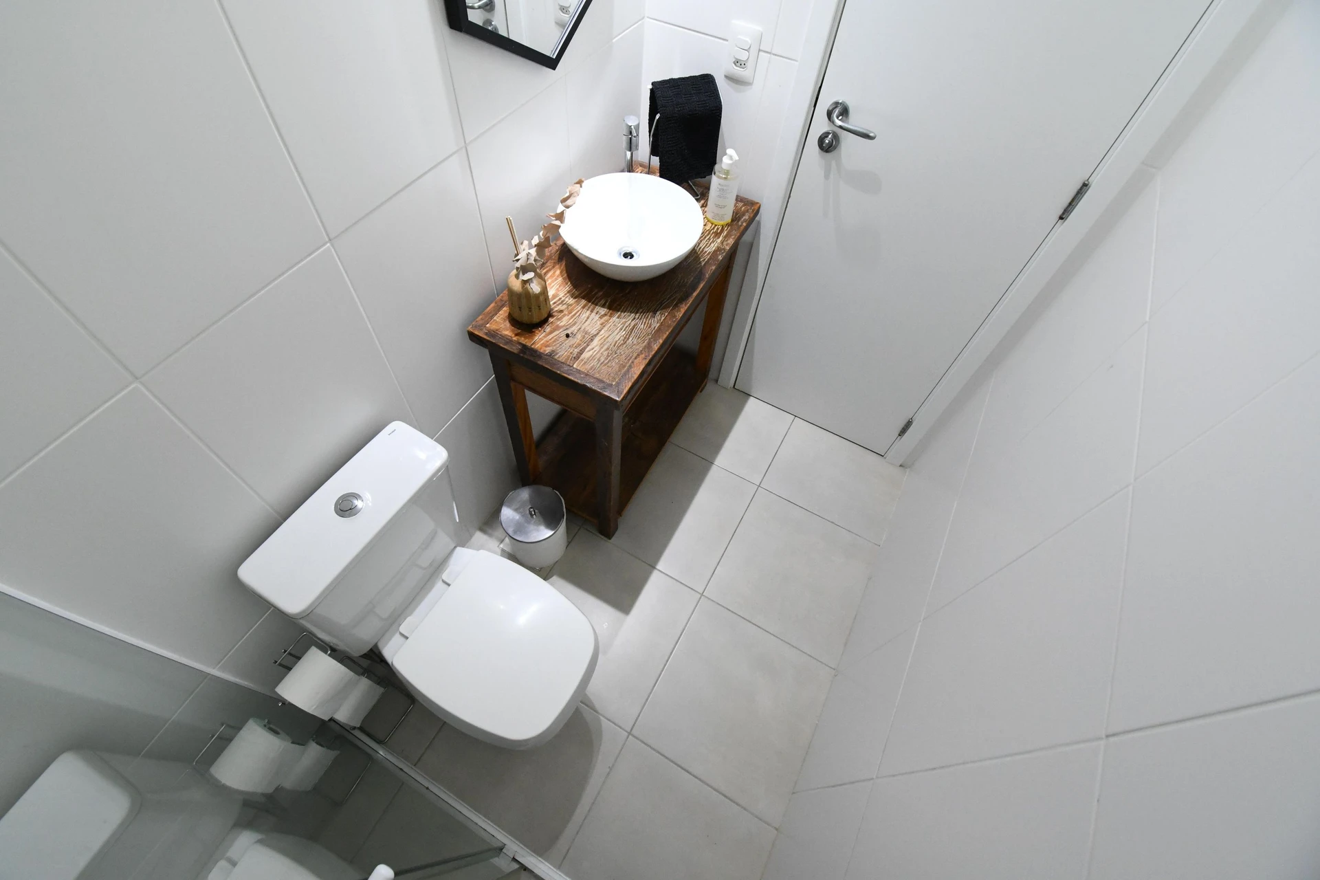 3-bedroom apartment in a building with a gym — photo 41