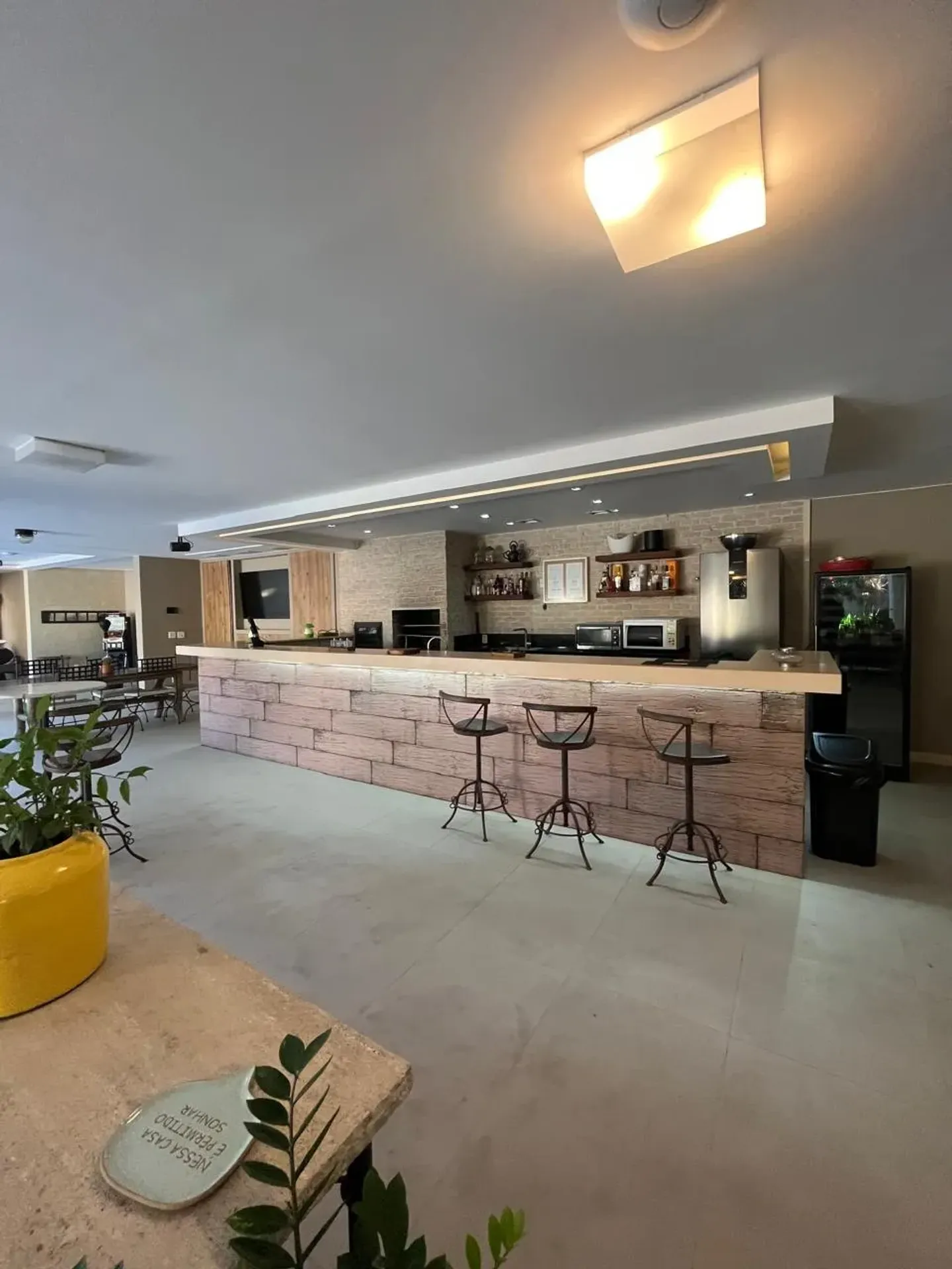 Furnished house with 5 bedrooms and open-plan kitchen — photo 18