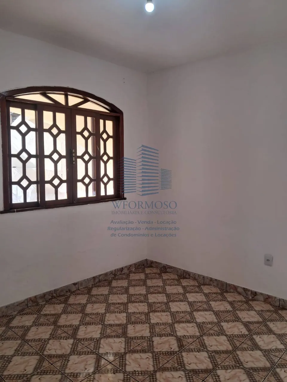Casa com 3 quartos e 60 m² com varanda