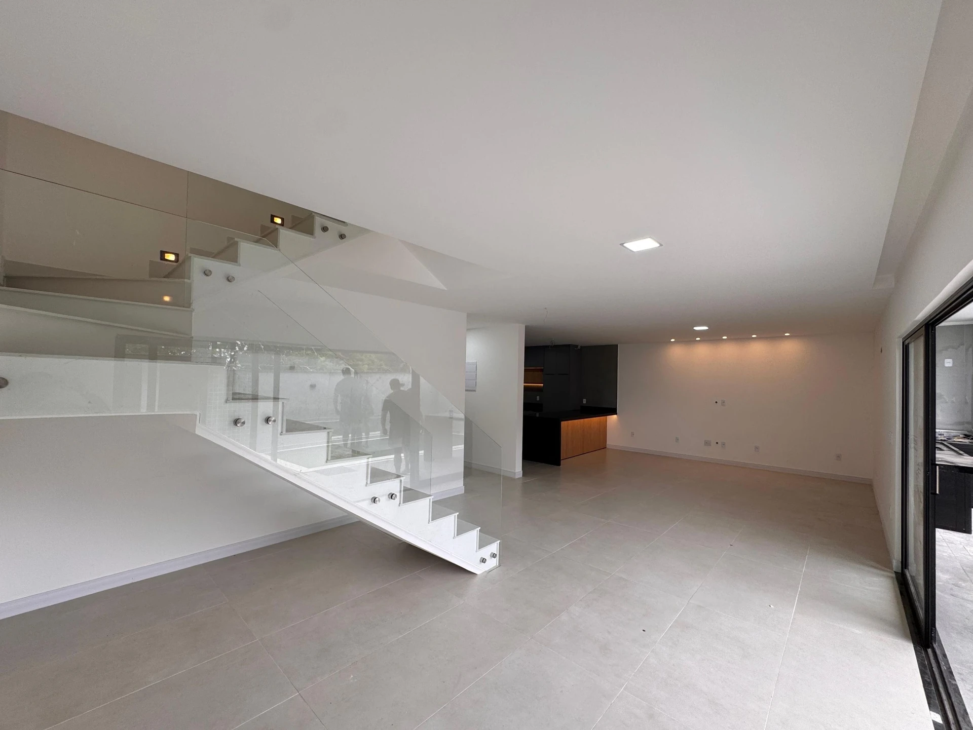 Condo house with 4 en-suite bedrooms and private yard — photo 27