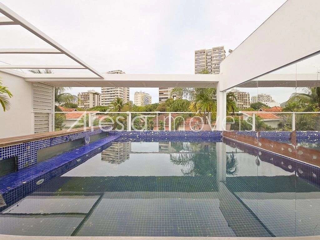 House with 3 en-suite bedrooms and 8 bathrooms 1100 m² — photo 30