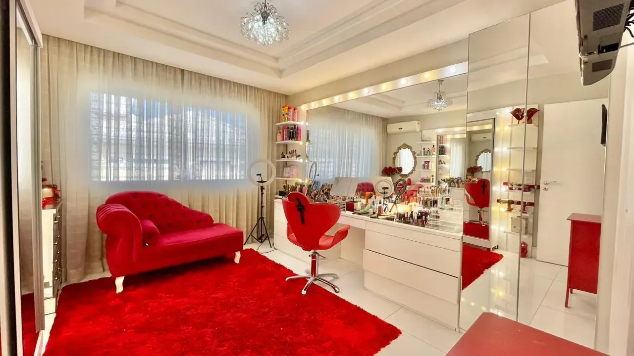 Triplex house with 4 bedrooms and fitted wardrobes — photo 16