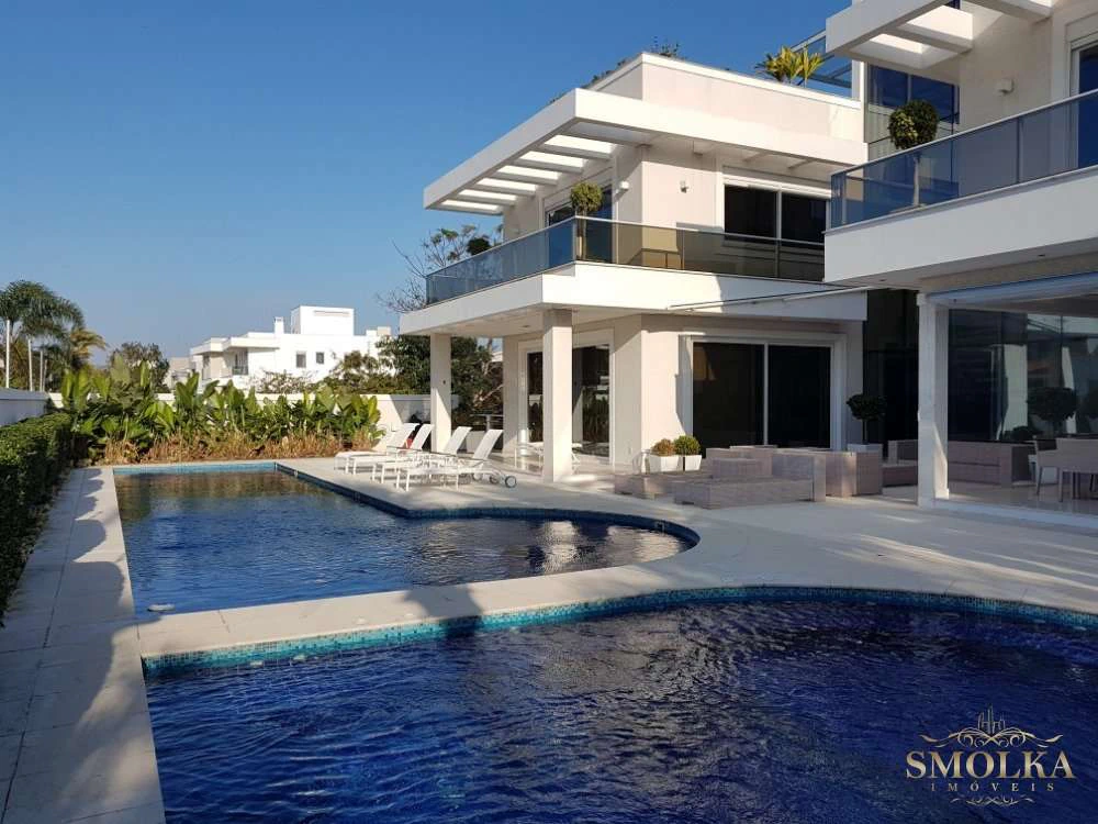 Casa com 9 quartos e escritório, 1103,19 m² e 4 vagas — photo 2